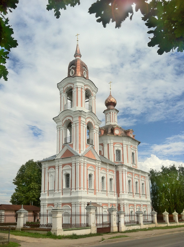 Воскресенская церковь. Варваринская Церковь Нерехта. Воскресенский (Варваринский) храм (Нерехты). Нерехта Церковь Святой Варвары. Воскресенск Церковь Нерехта.